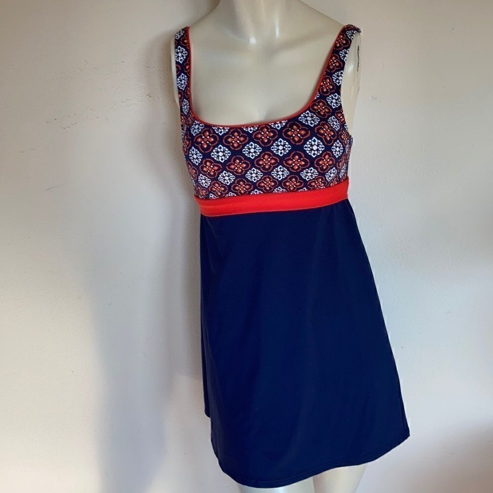 Land’s End Dresskini swim top bathing suit top tankini top Blue multi size 2